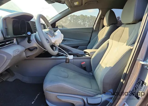 2023 Hyundai Elantra Sel z USA, uszkodzony, nr VIN KMHLM4AG3PU504559